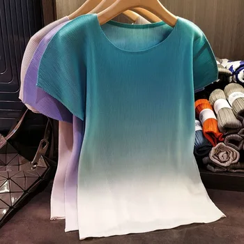 Плиссированный топ, повседневная универсальная приталенная футболка с коротким рукавом, женские летние футболки нового стиля 2023 года.